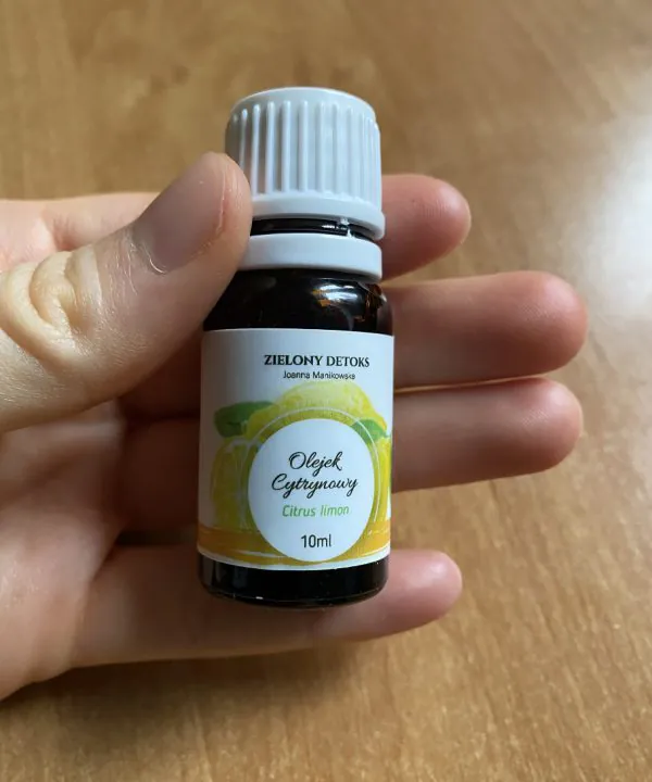 olejek-cytrynowy-energetyzuje-poprawia-nastrój-na-odporność-zielony-detox