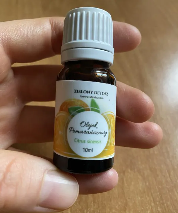 olejek-pomarańczowy-antycellulitowy-wzmacnia-poprawia-nastrój-relaksuje-zielony-detox